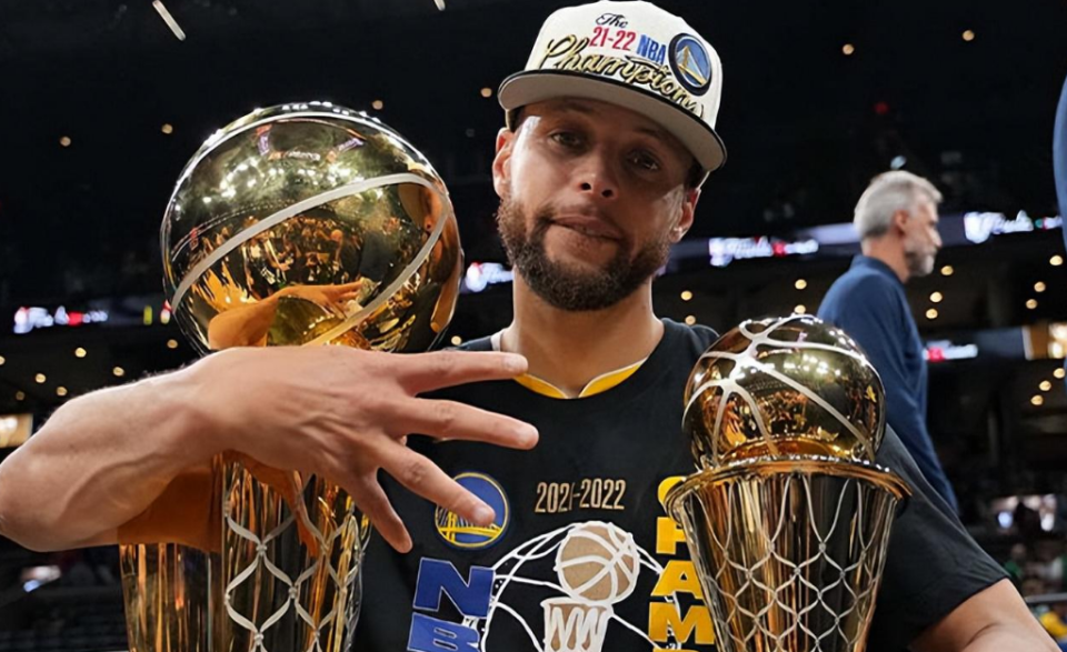 包含里程碑夜埃因霍温远射贴柱，NBA常规赛今晨刷纪录，悬念犹存，阵容厚度经受考验的词条