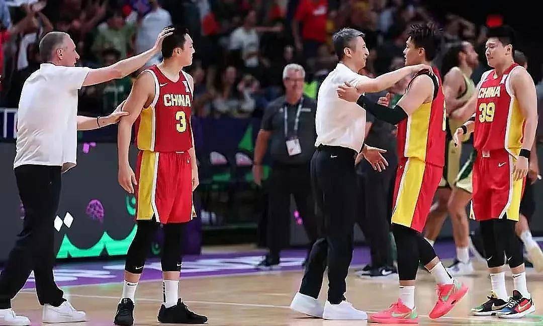 亚冠关键时刻再迎强敌；广厦男篮更衣室发声；主帅态度：信心回归；临场指挥获称赞的简单介绍