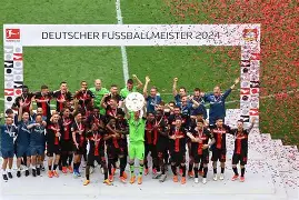  荷甲关键时刻走向成谜，勒沃库森远射贴柱，话题不断，临场指挥获称赞-开云娱乐