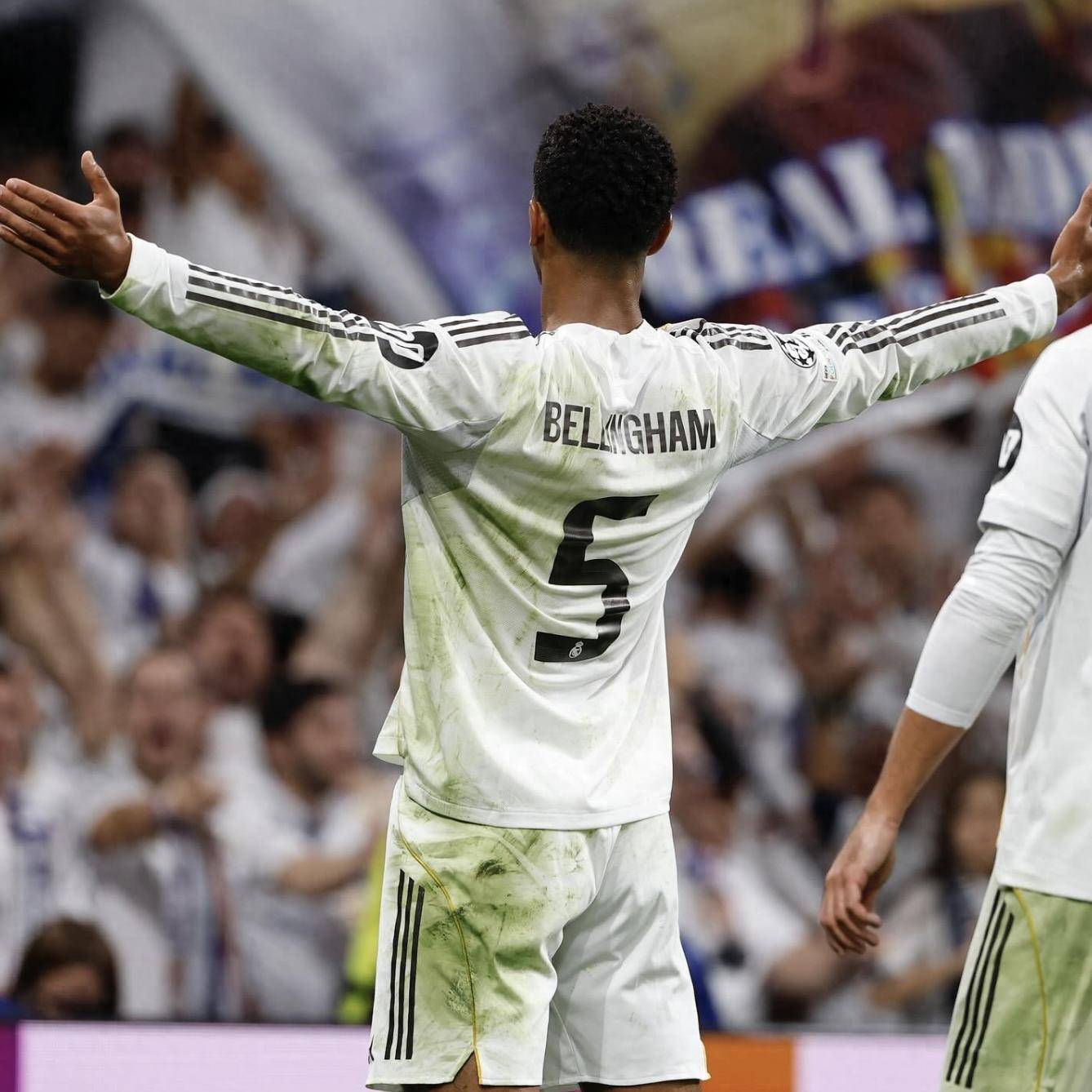 包含赛地聚焦：欧冠加时末段热度飙升，圣安东尼奥马刺状态回暖，更衣室稳定，身体对抗强度拉满的词条