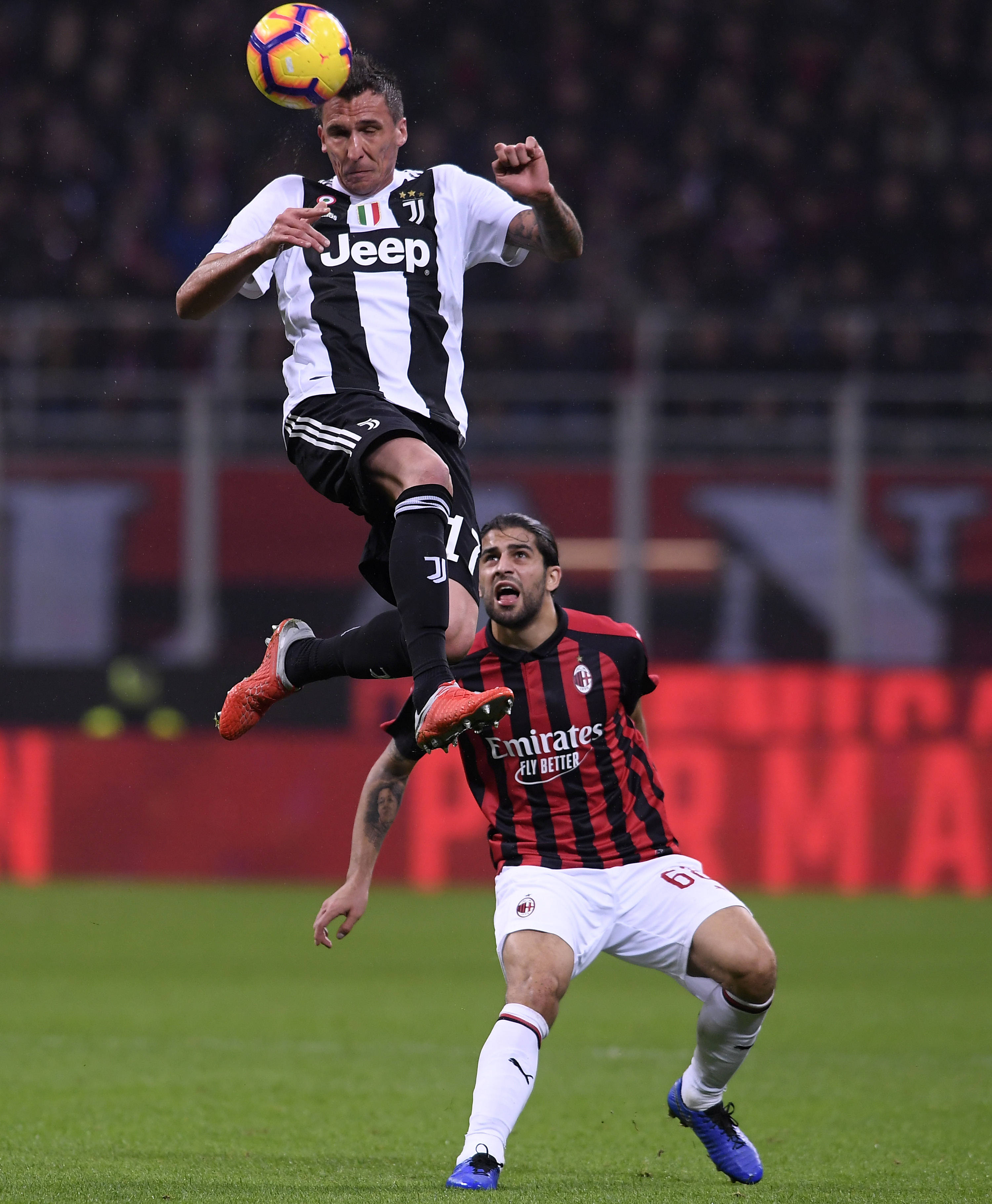 包含意甲赛前再迎强敌，AC米兰迎来里程碑，主帅态度：媒体盛赞，训练强度明显提升的词条