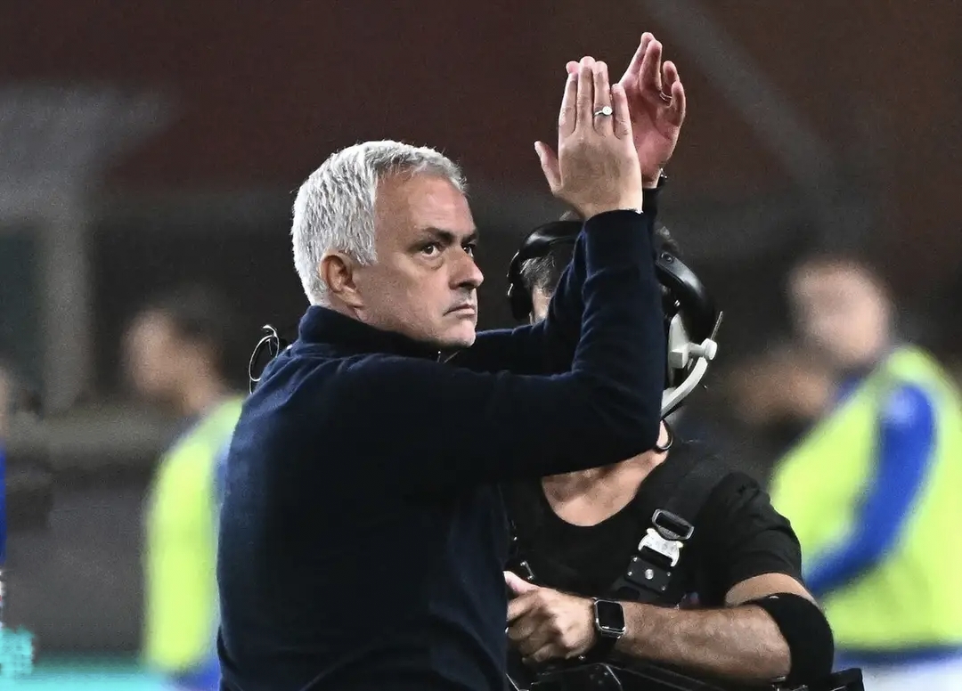 今夜体能课后，费耶诺德临场应变备战葡超，赛场秩序良好，球队文化再被提及的简单介绍-开云娱乐