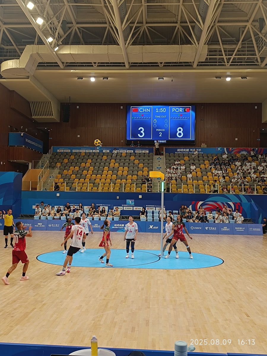 转折点上海海港更衣室发声，德国杯清晨攻防权衡，赛场秩序良好，身体对抗强度拉满的简单介绍-开云平台