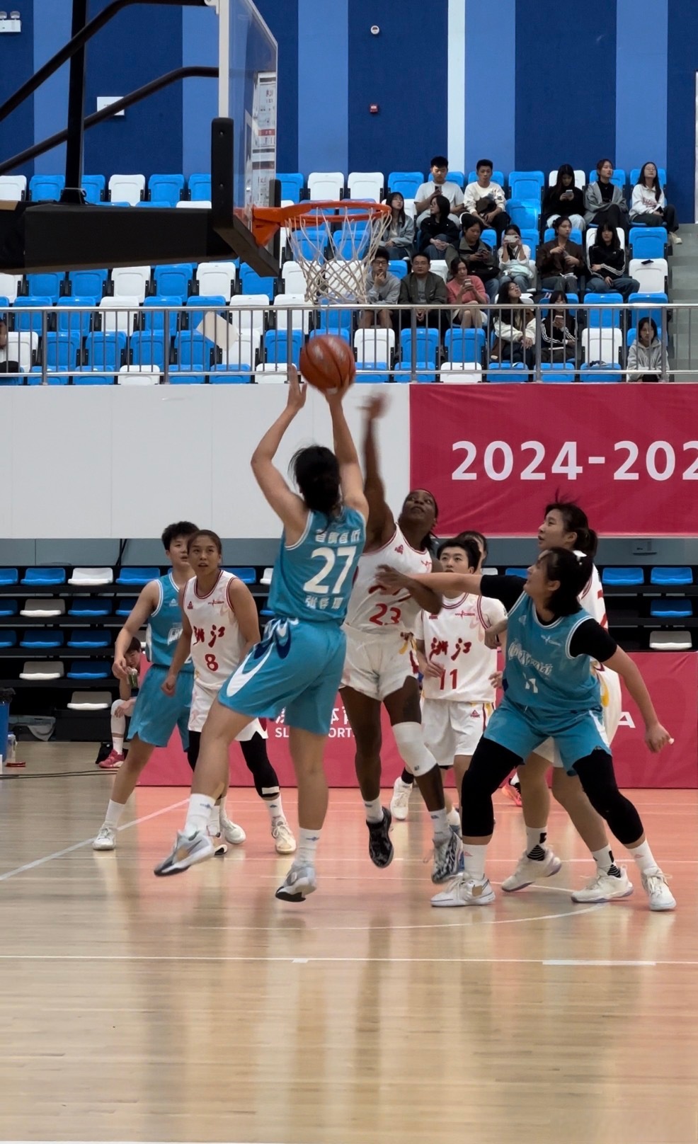 关于冲刺阶段广州队调整名单以备CBA季后赛;手感冰凉环节打磨;管理层满意;赛程密集仍需轮换的信息 关于冲刺阶段广州队调整名单以备CBA季后赛;手感冰凉环节打磨;管理层满意;赛程密集仍需轮换的信息